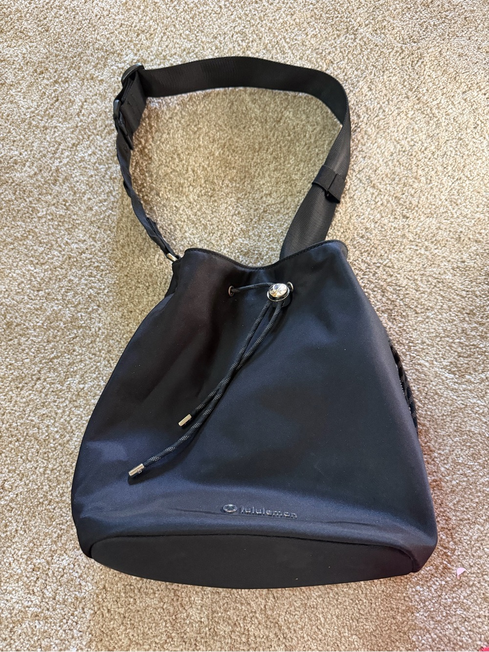 Lululemon Black Women's Drawstring Bucket Bag - Casual Crossbody